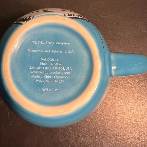 DR. SEUSS The Cat In the Hat ~ Rounded Blue Ceramic  Mug ~ Theodor Seuss Geisel - Picture 5 of 6